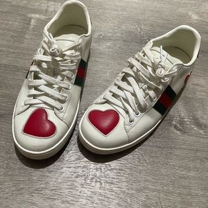 Women's Ace embroidered sneaker